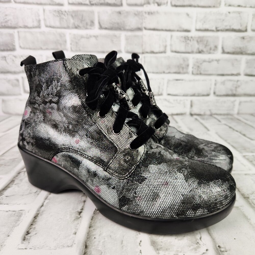 Alegria Eliza Elegance Women Sz 9 EU 40 Ankle Bootie Slip Resistant Black Floral